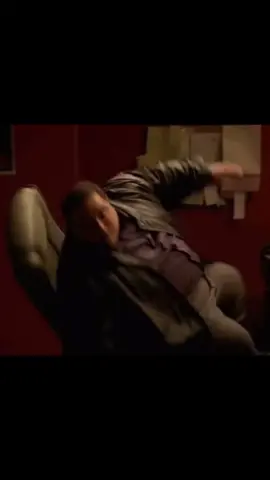 Vito breaks his chair #thesopranos #sopranos #hbo #fyp 