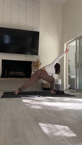 #WinixPartner Breathe better, feel better with @Winix America You can use my code ‘ALEXA25’ to get 25% off your Winix air purifier! #yoga #athomepractice #cleanliving  #airpurifier