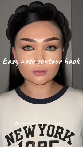 Nose contour hack for beginners 👌🏻  #nosecontour #nosecontourtutorial #nosecontourhack #nosecontouring #nosecontouringforbeginners #makeuphacks #makeupforbeginners #makeuphack #beginnermakeup 