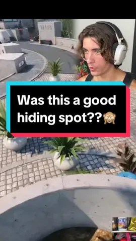What do we think?😂🙈 #oldtime #prophunt #gaming #funnygamingclips 
