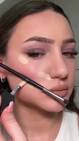 Face lift makeup hack!😍 @serenalakiss #makeuphacks #foryou