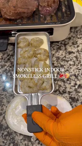 #creatorsearchinsights non stick Indoor Smokeless Grill with 3 removable pans  #TikTokMadeMeBuylt  #indoorgrill #homecooking #CookingHacks #savingssquad #indoorgrill #grill #smokelessindoorgrill  #fallready #winterready #steakdinner🥩 