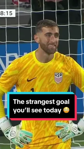 Mark McKenzie’s clearance deflects off New Zealand’s Ben Waine and loops over Matt Turner’s head for a shock equalizer. 😳 The match finishes 1-1 between the USA and New Zealand. | 📺 NBC Universo and Peacock #Soccer #usa #usmnt #goals 