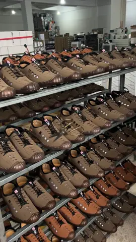 Sepatu kasual bernapas untuk pria musim panas, sepatu pria yang modis dan ringan.#sepatu 