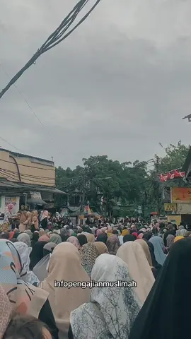 Maulid Nabi Muhammad SAW Masjid Al Hawi📍 Rabu, 11 September 2024   Rabiul Awal selayaknya menjadi jembatan penghubung hati kita dengan hatiNya.. Menjadi tangga menaikkan langkah kita menuju kedekatan denganNya.. -Ustadzah Halimah Alaydrus-   Datang membawa harapan, pulang membawa cinta Allah Wa Rasul ✨ Semoga senantiasa Allah mudahkan langkah kaki kita menuju tempat