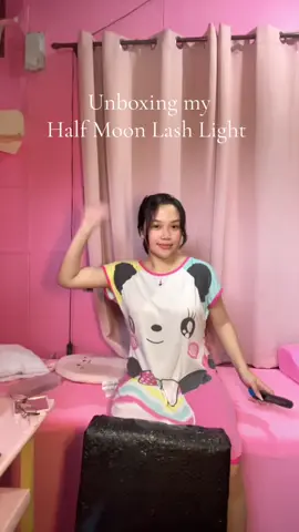 Unboxing my Dream Lash Light 🥹✨ Thank you so much to my clients for making possible 💕 #fyp #lashlamp #halfmoonlamp #chiminks #lashtech 