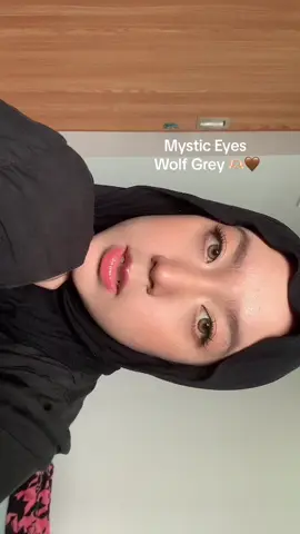 softlensnya dari Mystic Eyes yaa, yang aku pake warna Wolf Grey! Aslinya superr cantiikk 🤩  #softlens #rekomendasisoftlens #softlensrecommendation #softlensdouyin 