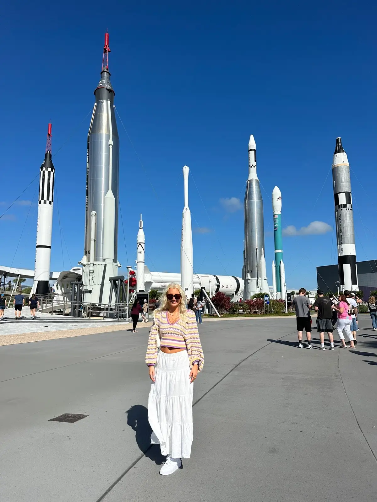 a must visit when in Florida 👩‍🚀🪐☄️🚀👽 #kennedyspacecenter #rocket #nasa #travel #astronaut #bucketlisttravel #travellife #florida #roadtrip #explore #travelphotography #traveltiktok #trending #viral #fyyy #fyp #space #planet 