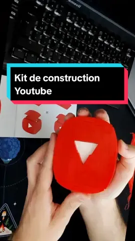 J'ai reçu ce kit de construction de la part de YouTube ! 🥳😄 #youtube #lego #montage 