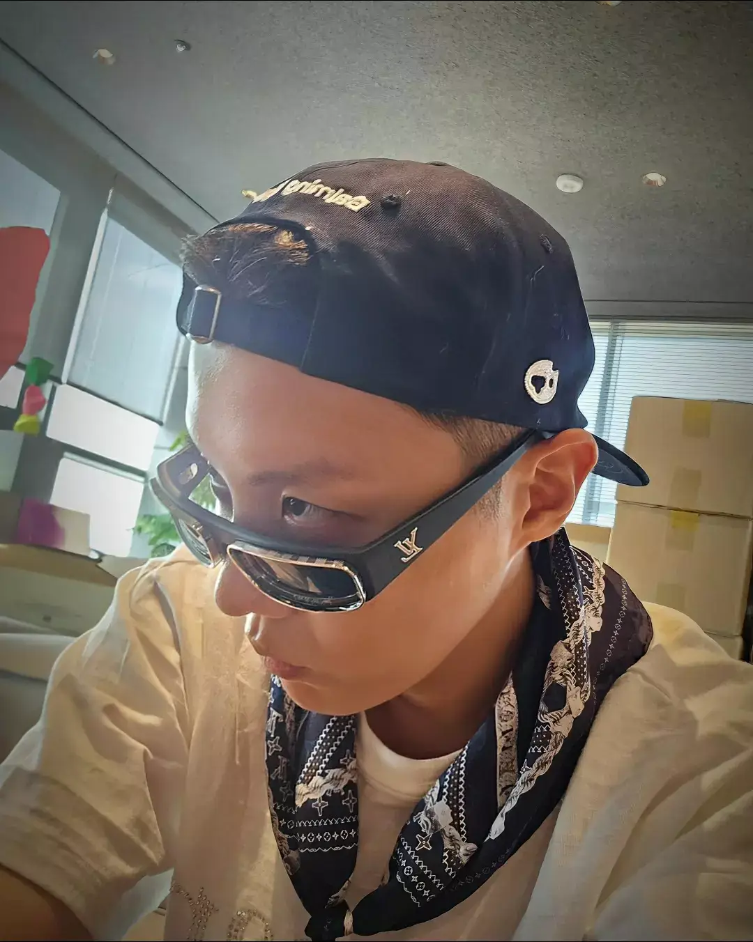 what's up bro😎#jhope #bts #bts_official_bighit ouyyy