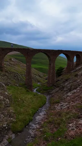 Qanlı körpü - Gədəbəy  #azerbaijan #azerbaycan🇦🇿 #azerbaycan #baku #siemens #explore #travel #traveltiktok #discover #natgeo #travel #blogger #dji #video #fyp #fypシ #fypage 