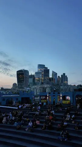 One of our absolute favorite videos showcasing the beauty and energy of London! 🌆✨  Don't miss out on more captivating moments like this—make sure to follow us for even more fascinating and inspiring videos of the city. 🏙️📹  Keep exploring the heart of London with us! ❤️ #londonmoments #london #cityoflondon #londonvibes #explorelondon #visitlondon #towerbridge #theshard #bigben 
