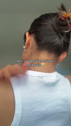 This is has been a game changer! 👏🏼 Link 🔗 in bio!  #massage #neckmassage #neckmassager #painrelief #painreliever #shoulderpain #neckpain #massager # 