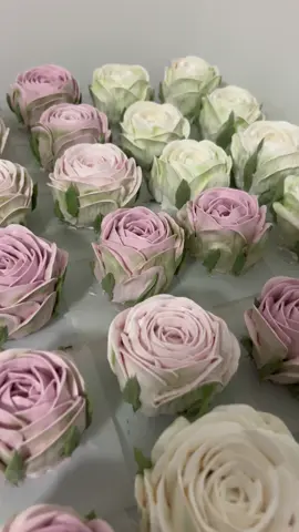 Зефирные розы🌹 Не могу остановиться их делать😍  #zefir #zefirflowers #зефирнаяфлористика #зефирныецветы #зефирныерозы 