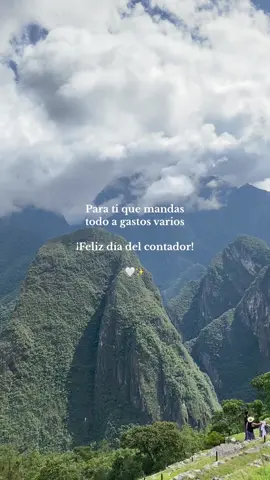 jeje bromis,feliz día colegas🫂🤍✨ #contabilidad #contabilidadyfinanzas #contadores #peru #viraltiktok #conta #parati #fypシ #fyp #fypppppppppppppp #contadora #hacklife 