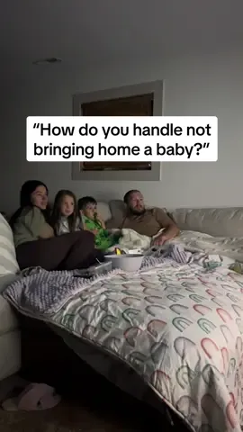 Family movie nights are extra special in our new home. And thanks to @Homemakers Furniture we have a gorgeous sectional to cozy up on 🥰 #postpartum #danandsam #surrogate #surrogacy #pregnant #pregnancy