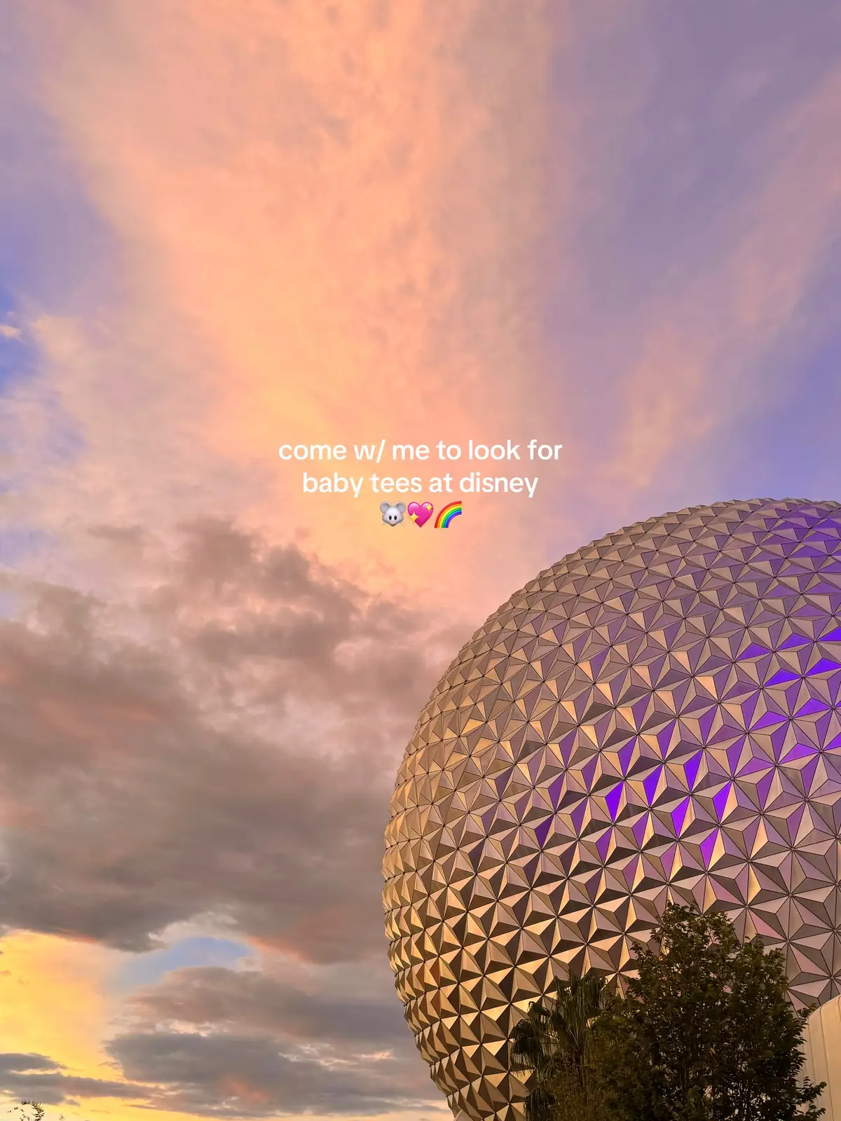 so many good options 🤭 #disneytok #disneyworld #disney #merch #babytee #coolgirl #OOTD #outfitinspo #florida #fall #halloween 