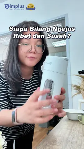 Siapa bilang ngejus ribet dan susah? Ini malah bs dimana ajah! #juicerportable #blenderportable #ngejusdimanaja #simplus #simplusid 