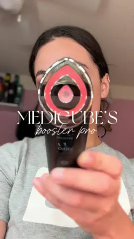 Medicube’s Booster Pro tells you what mode you are on and it’ll tell you when a minute has passed! I was very impressed with this product! I did not expect it to have 4 different modes with 5 different levels each! Comment any questions you may have! Take your skincare routine to the next level✨ #skincare #skincareroutine #medicubeskincare #medicubetiktokshop #boosterpro #medicubeboosterpro #glassskin #koreanskincare #koreanskincareproducts #makeviralvideo #tiktoktrending #naturalpretty #videostogoviral #imjustagirl #tiktokshop #tiktokshopfinds #tiktokshopneeds @Medicube Global 