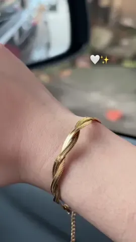 Angas nitong snake bone bracelet! 🤍🤞🏻 #artphro#artphrobracelet#fashion#fyp 