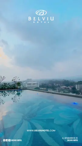Enjoy your relaxing afternoon with an infinity pool and 360 degree views of Bandung city only at Belviu Hotel Bandung. Dejavu Party Pit 11th floor of Belviu Hotel Jl. Setiabudhi no. 35 Bandung #rekomendasihotel #hotelbandung #infinitypool