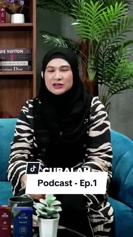 🔥 Episod Pertama Podcast Bersama Kak Lin! 🔥 Kali ni, kita bawakan tetamu istimewa iaitu pelanggan setia AdDar yang dah berjaya pulihkan kulit wajah mereka dengan produk AdDar! 😍  Dengar kisah inspirasi mereka dan bagaimana AdDar jadi #SolusiKulitRosak mereka. Jangan lepaskan peluang untuk dengar tips eksklusif terus dari Kak Lin! 💖✨ #foundation #sabunmagnetic #solusikulitrosak #addarbeautyofficial #fypシ #SkinCare101 