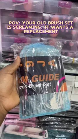 AUNTY ONI MAKE UP !!!!! Your Brush sets are your working tools, they need Replacement often✅  🌻MK 22pieces Glam Guide Brush set is now Available  🌻Contains all essential brush set for a professional Glam 🌻it is shred proof, and has Quality  bristles  🌻For the price it is Affordable  for even beginner mua 🌻Price : 30,000Naira 🔥🔥  📌TO PURCHASE MAKEUP PRODUCTS / MAKE ENQUIRES, pls send us a DM  or click the LINK ON MY BIO, it takes you to my watsapp 09083411559 or call 08054316559 ✅delivery or waybill to any location in Nigeria  ✅Outside Nigeria we ship nation wide via DHL  Kindly follow All our Social handles👇🏽 📌Instagram @ever_ladies1  📌TikTok @Ever_ladies 📌Twitter @Ever_ladies 📌Thread @Ever_ladies1 #Everladies #Makeupproduct	#BeautyTips #beautytutorial  #brushset #brushwashing #cleanbeauty #brushhack #makeupartist #muainlagos #mkbeauty #muainibadan #makeupartisthygiene #makeupartistworldwide 
