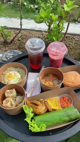 lunch with a view #puncakbogor #cafepuncak #kentringmanik #fypシ゚ 