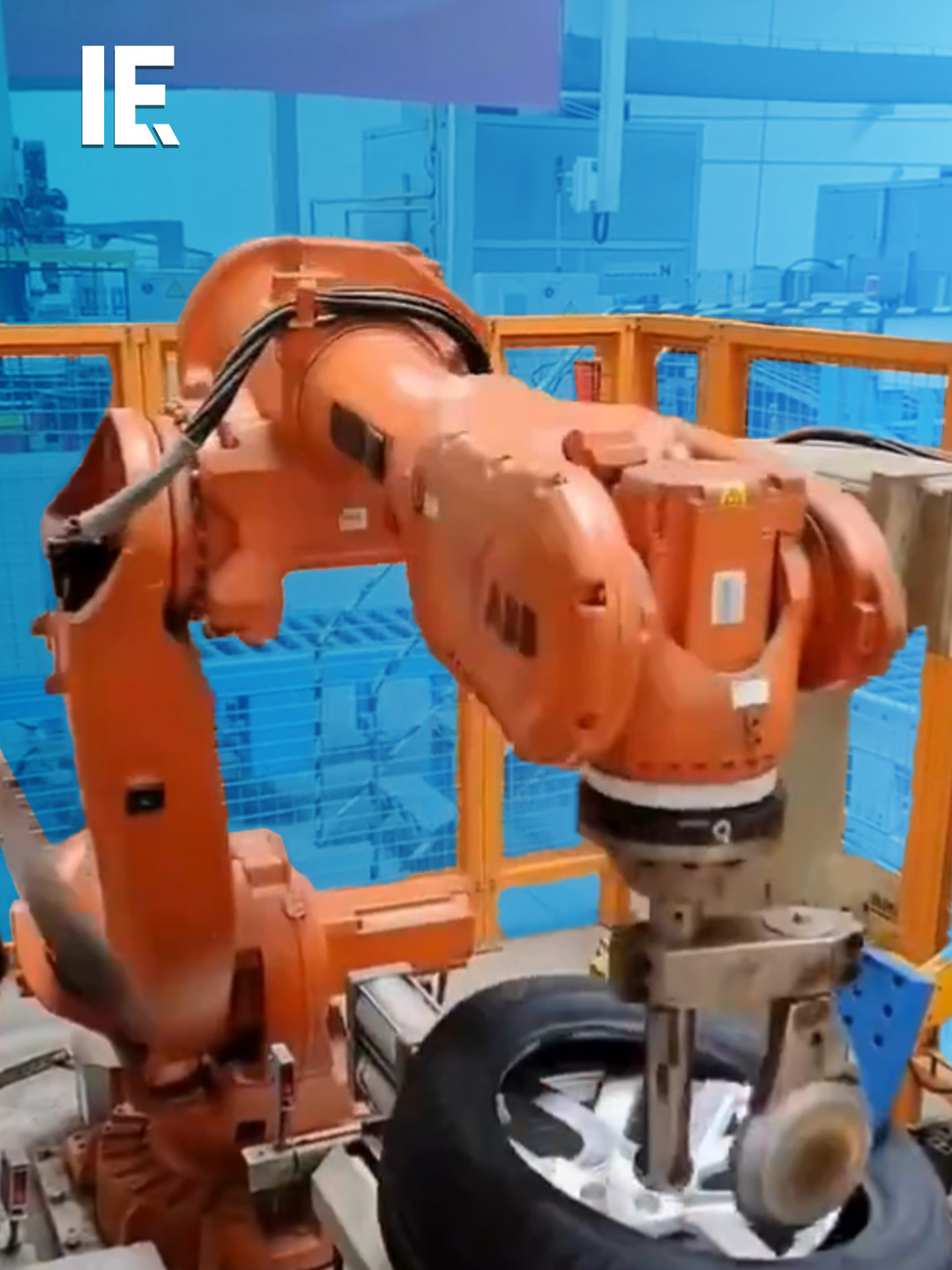 ABB robots smoothly construct automotive tires along this assembly line. 📸: Youtube/ NKF Intelligent Equipment Co., Ltd