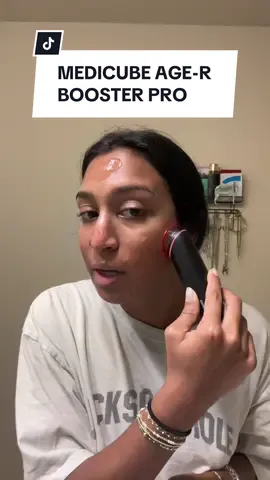 @AneriSchultz you better come over asap because im in LOVE!!  #medicube #medicubetiktokshop #agerboosterpro #glassskinroutine #skincaretips #koreanskincareproducts 