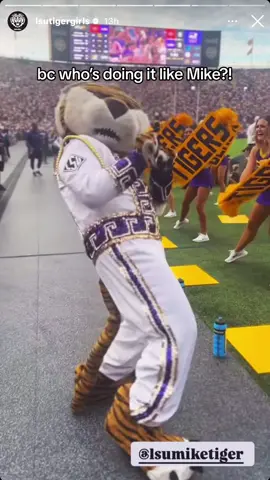 I’ll dance with @Mike the Tiger any day of the week 🐯🐯🤭 #greatestplaceonearth #deathvalley #lsutigergirls #lsu #mikethetiger #footballseason #firsthomegame #fyp 