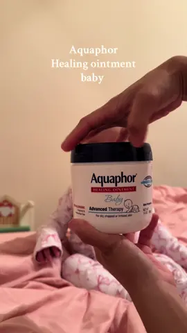 Am i the only one who uses the @AquaphorUS ointment as lotion? My baby tends to have senstive/dry skin and this works best for us 💖  #aquaphor #aquaphorointment #auaphorbaby #aquaphorlove #babymusthaves #theraphyskinprotection 
