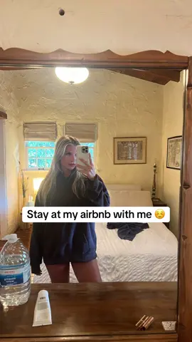 Airbnb tour #fypage #fyp #viral #airbnb 