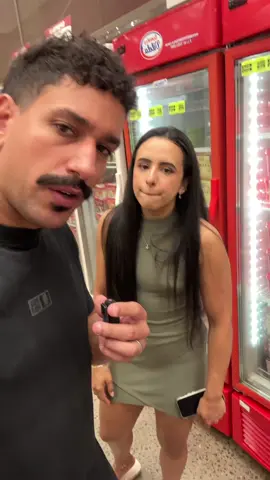 Fazendo compras com elas no mercado 😂 