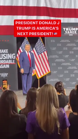 PRESIDENT Donald J Trump delivering remarks today in Tucson, Arizona on the DISASTROUS KAMALA HARRIS ECONOMY! TRUMP-VANCE 2024! #MAGA #donaldtrump #trump2024 #arizona @realdonaldtrump @teamtrump @trumpwarroom @whitehouse45 📸: @rosstrumble 🇺🇸🇺🇸🇺🇸🇺🇸🇺🇸🌵