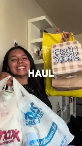 Need to go fall shopping again after throwing away my whole closet 🙈🙊🍂🍃🌲☕️ @Josh 🍀 shopping trip soon? 😏🤑  #fall #haul #shopping #ugccreator #ugc #godisgood  @Bath & Body Works @Ross Dress for Less @TJ Maxx @H&M 