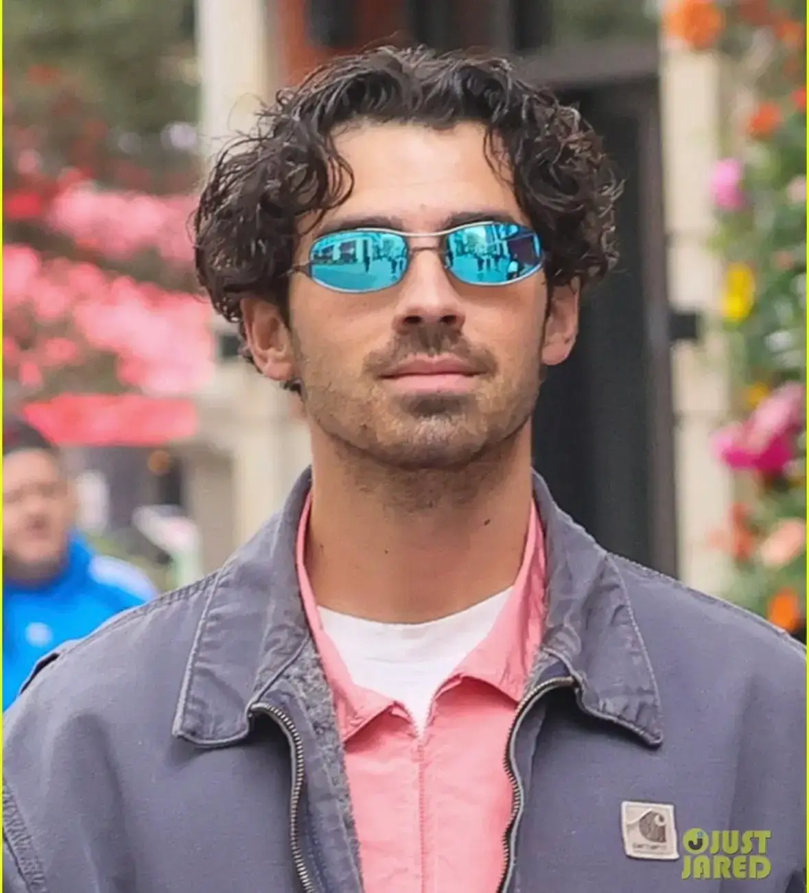 More photos of the Jonas Brothers walking around London all video credits to justjared #Livingthedream #musicforpeoplewhobelieveinlove   #Spotify  #thealbum #wafflehouse    #thetour  #joejonas  #jonasbrothers #dnce #nickjonas #priyankachopra #kevinjonas #girldad #daniellejonas #girlmom #parents #usa #India #uk #fyp #fypシ #foryoupage #foryou #sansa #jonatic #Netflix #hbo #london #ny #parents #destacame #jumanji #capcut #myworld 