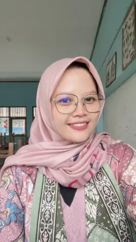 Kiss kiss kiss😘 #dance #kiss #vengaboys #tiktokviral #danceviral #gurutiktok #trendingvideo #dancechallenge #trend2024 #dancetrend #fyp #foryou #fypage 