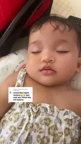 Replying to @Eqa Norezan kalau die berjaga, mak die stress skjap sbb nak berkepit je 🤣 bila die tdo, mak die suka nak tenyeh memgacau 🙈 memang perangai mak-mak kan mcm ni?? 😆 #cutebaby #fyp #fypviral #babytiktok #babylove 