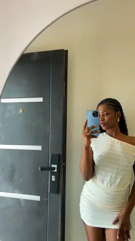 #CapCut Just a pretty girl chasing her dreams 🩷#ladiesthrift #viralvideo #fypシ #foryoupage #trending 