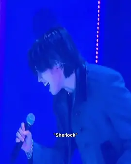 Han Jisung hitting the high notes so effortlessly💪🏼🎶 Oh, I made the mistake. I saw that after I uploaded the video😭 I captioned 