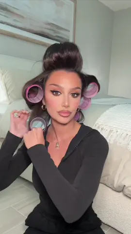 The easiest bouncy blowdry style look! #bouncyhair #blowdry #hairtutorial 