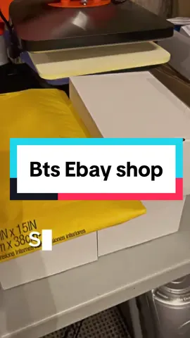 Did you know that RetroJakes has an eBay store? Check it out and your package can be featured in the next video! 😁  #ebayseller #ebaypacking #packagingorders #retrogames #retrojakes #retrojakesrichmond #retrojakesmuncie #retrojakesebay 