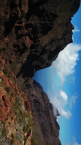 𝐓𝐡𝐢𝐬 𝐢𝐬 𝐓𝐞𝐧𝐞𝐫𝐢𝐟𝐞 🌴🌋🌊 @DJI Official  #drone #dronevideo #dronelife #dronetiktok #dronephotography #tenerife #tenerifelicidad #island #canaries #travel #traveltiktok #travellife #traveltips #dronevideo 