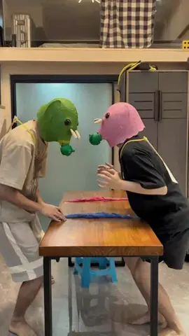 Invite your friends to watch the tacit understanding challenge and the silent challenge #fungame #funnytiktok #funnyvideos #foryou #guanbue68 