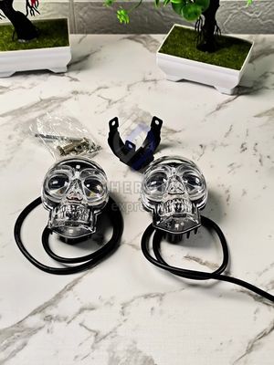 Si te encanta recorrer nuevos caminos, necesitas el Explorador LED Calavera . ¡Ilumina cada tramo! 