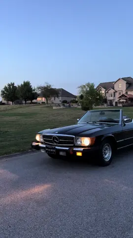 #carsoftiktok #cars #carenthusiast #mercedes #sl380 #oldtimer #oldschool #musclecar #v8 #classic #classics #fyp #tiktok #cartok