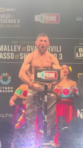 The Eve of SPHERE 🔮 MERAB v SUGA 🇲🇽🏆 #NocheUFC #faceoff #UFC306 #sphere #UFC #mna #seanomalley #merabdvalishvili #onemoresleep 