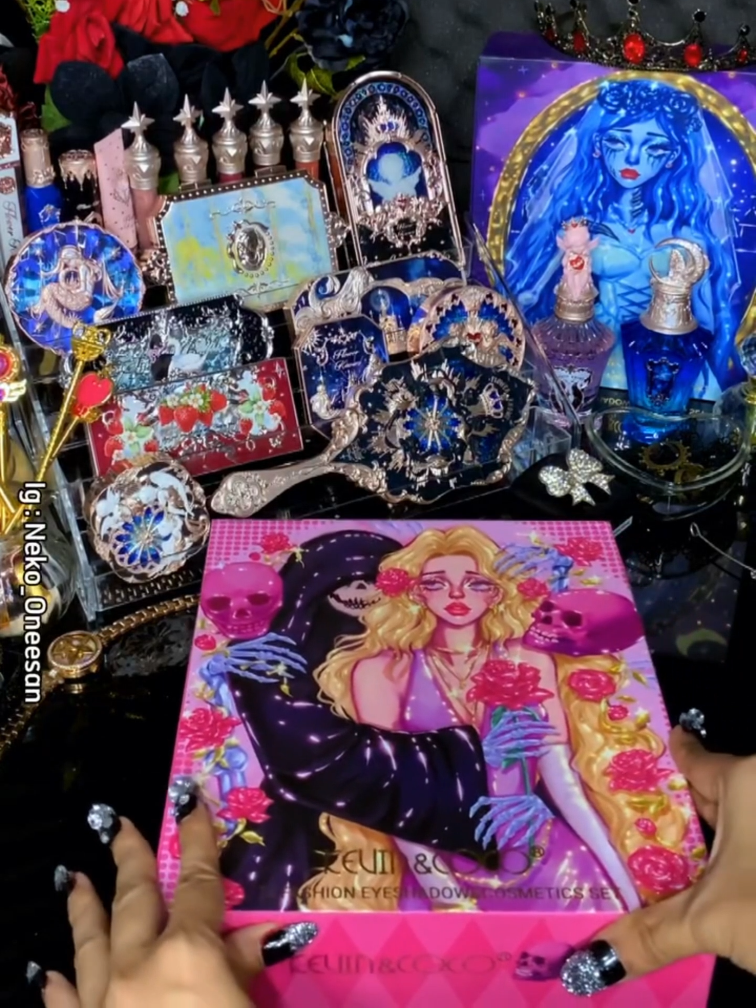 Are you ready for this Spooky Season?👻Check out this KEVIN & COCO 74-Color Demon Tears Makeup Set. 💗✨Unboxing video by:@neko_oneesan 💖#kevincoco #kevincocosmetic #kevincococosmetics #makeuplover #colorfuleyeshadow #halloween #halloweenmake #makeupkit #makeupunboxing