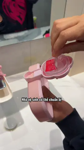Hãy sắp xếp một đĩa đựng xà phòng đẹp mắt như vậy trong phòng tắm. Không chỉ dễ dàng cất giữ xà phòng mà còn là một vật trang trí rất tốt!! #tienich #creatorsearchinsights #hopxaphonghoa #thietthuc #giadungphongtam #jizonguyen 